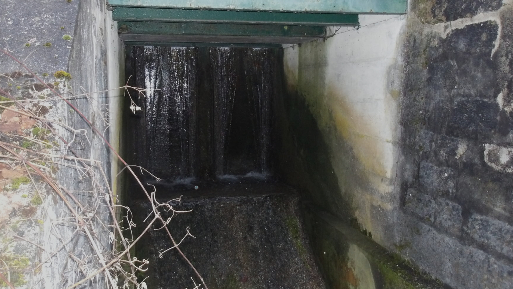 Ocquerre — Sortie de la vanne